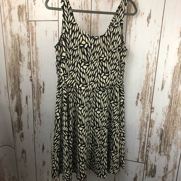 Selina Studio Dress, Size XL. In excellent condition!! - Picture 4 of 4